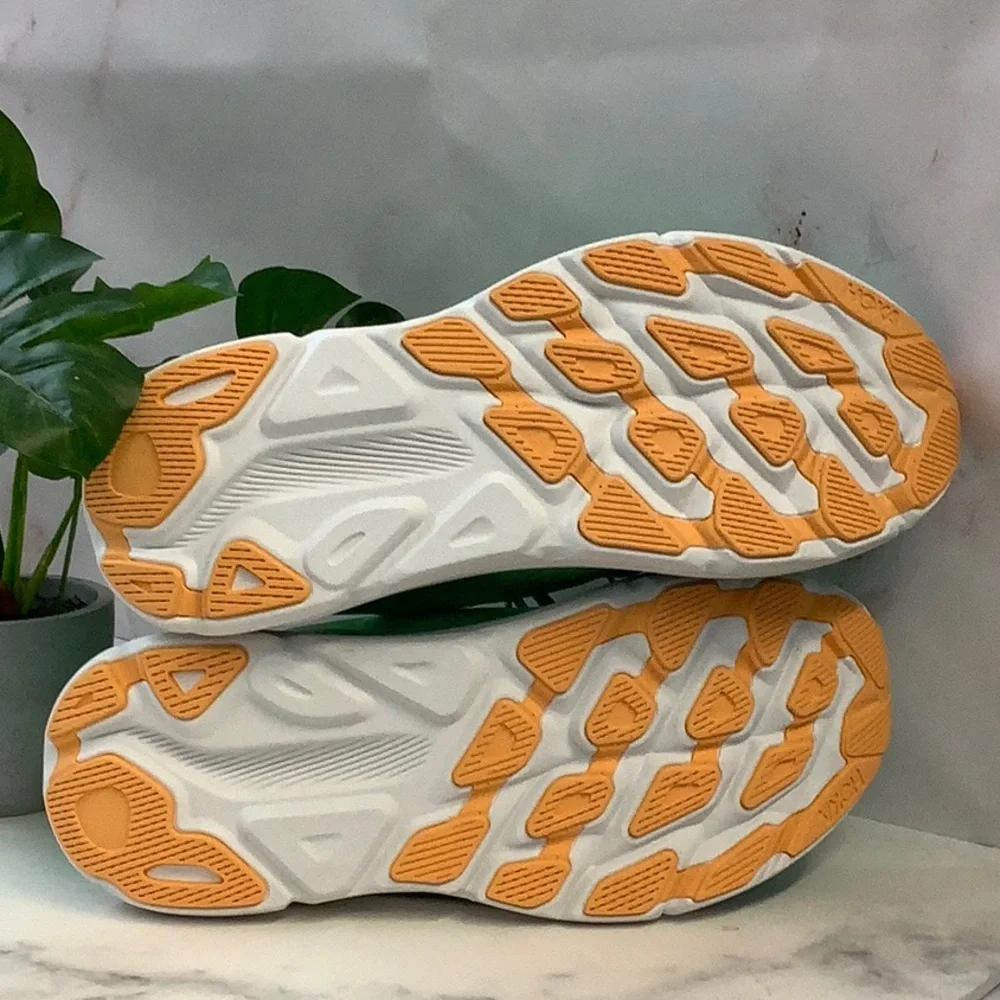 Hoka Men's Clifton 9 Running Shoes in Zest/Lime Green Size 10.5